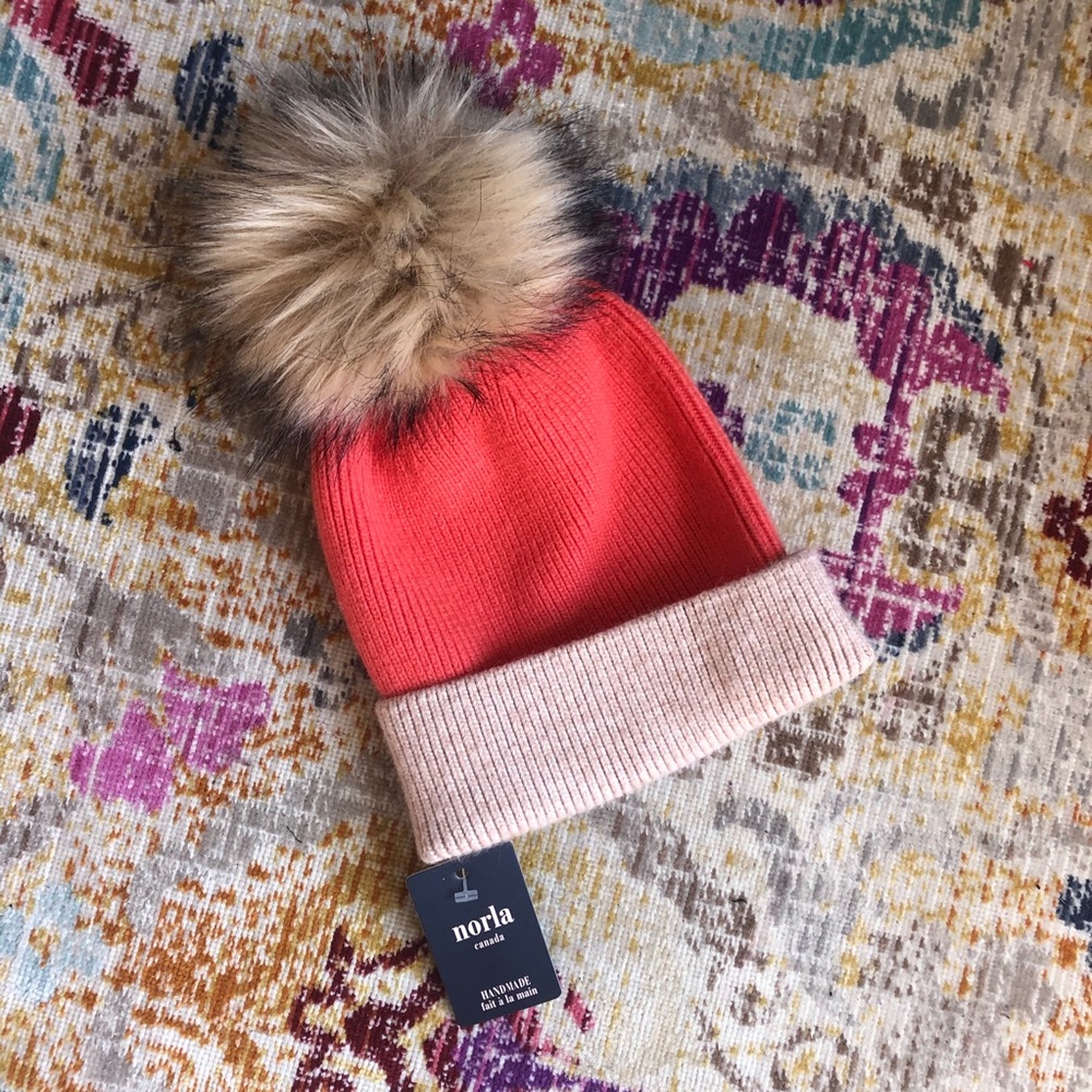 Anthropologie Norla Canada Fur Pom Beanie